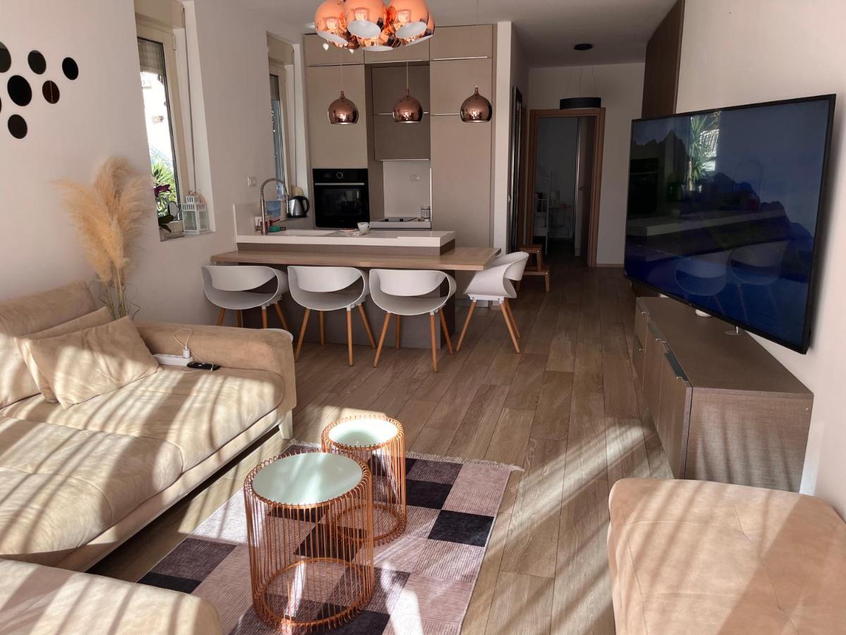 Atina Apartment, City Centre Budva ,Luxurious, Bright, Parking Exteriör bild