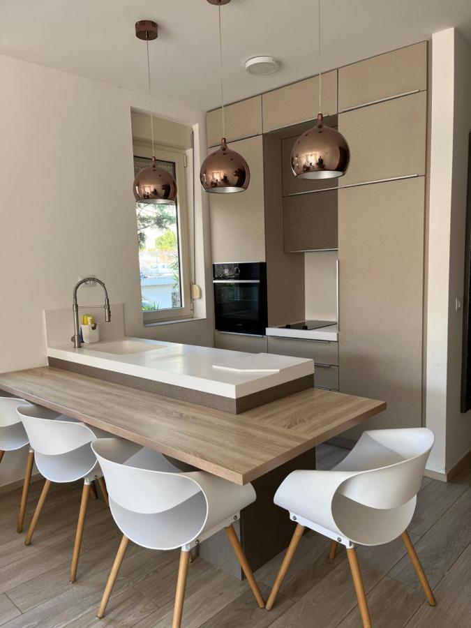 Atina Apartment, City Centre Budva ,Luxurious, Bright, Parking Exteriör bild