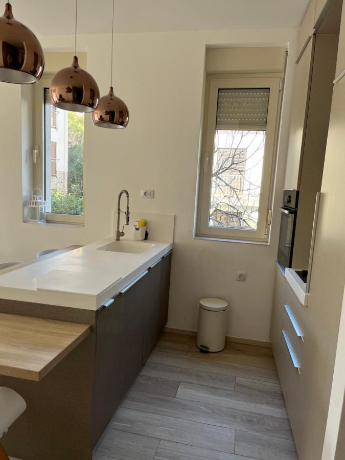 Atina Apartment, City Centre Budva ,Luxurious, Bright, Parking Exteriör bild
