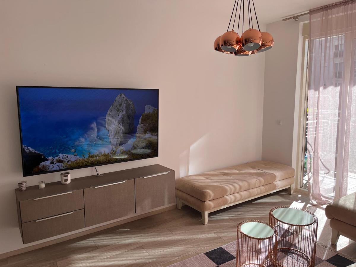 Atina Apartment, City Centre Budva ,Luxurious, Bright, Parking Exteriör bild